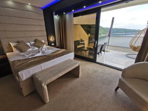 Bed & Breakfast Apart Lux Beciragic