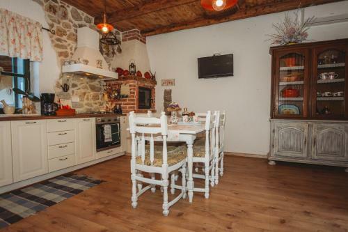 Villa Holiday House ?okotini Dvori