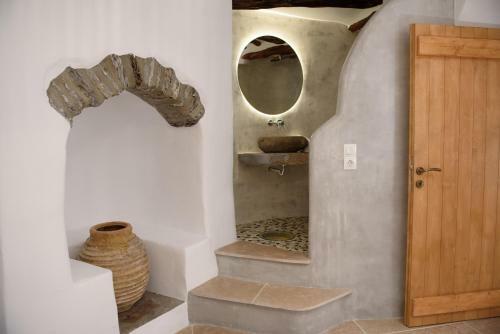 Irida House