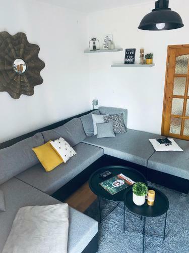 Jo� House