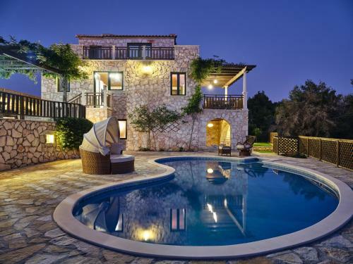 Kallisto Villa
