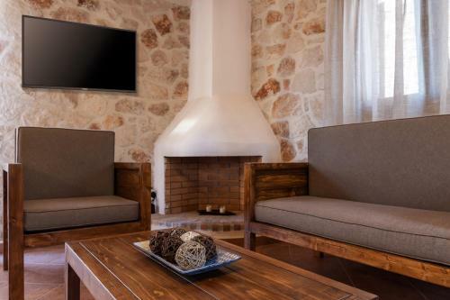 Maritina Houses