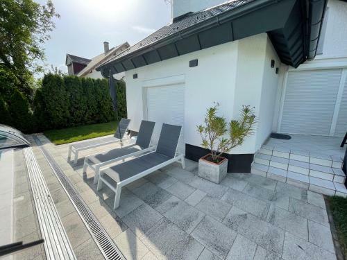 Lacus Pelso Holiday Home