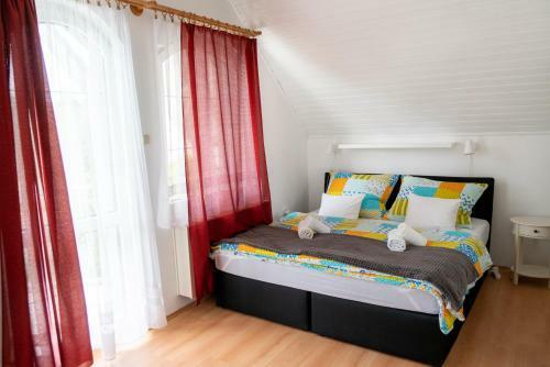 Hostal K�k Hull�m Vend�gh�z