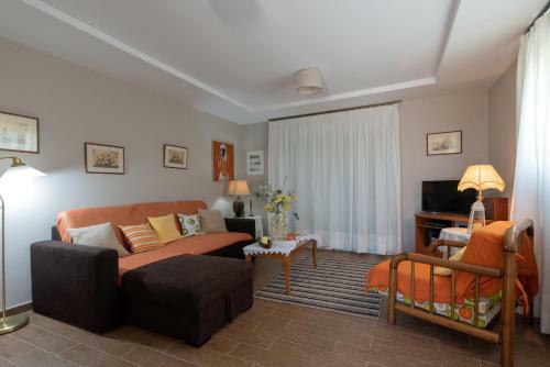 Cosy, Sunny And Relaxing Beach House