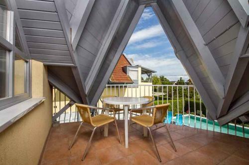 Apartment In Balatonmariaf�rdo 40852
