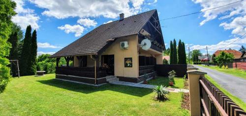 Varga Gardens Balatonm�riaf�rd?