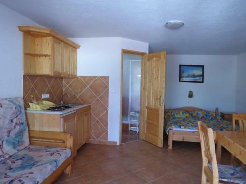 4 F�r�helyes Apartman