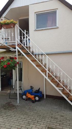 Csal�d-bar�t Apartman