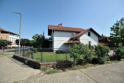 Best Apartman Lelle