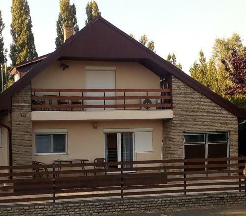Dianett Apartmanh�z