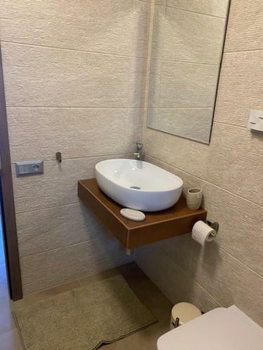 Lelle Sun And Pool Apartments