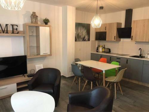 Lido Nappali + 3 H�l� Apartman
