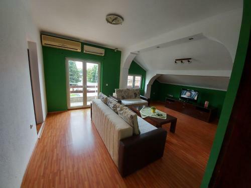 Mihaela Apartments
