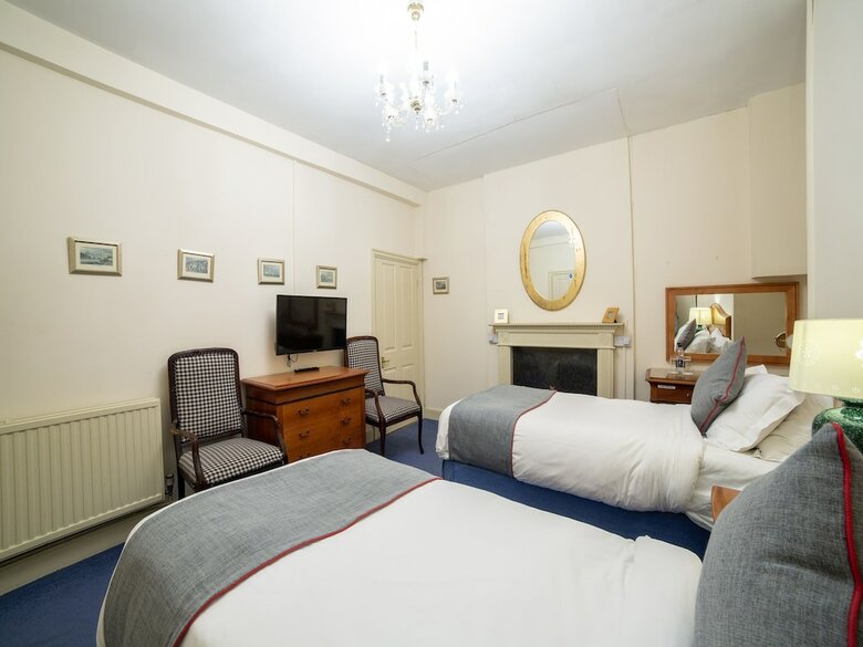 Bed & Breakfast Bailbrook Lodge