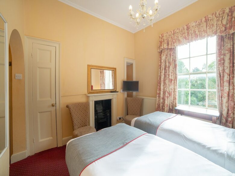 Bed & Breakfast Bailbrook Lodge