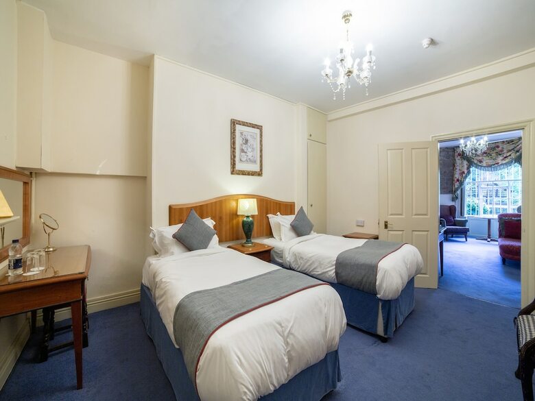 Bed & Breakfast Bailbrook Lodge