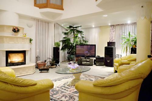 Luxusvilla Balatonsz�rsz�