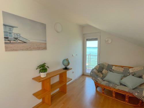 Z�ldpart Lakeside Villa