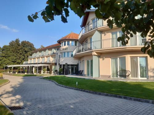 Sz�rsz� Holiday Apartman