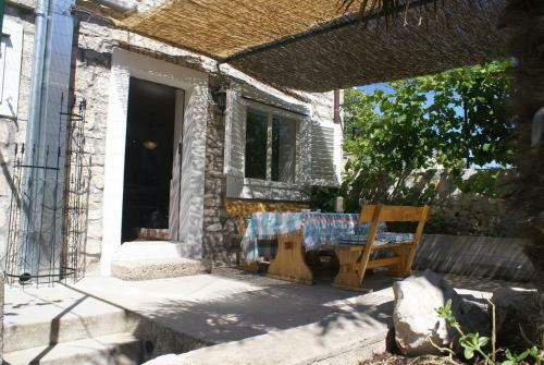 Holiday House With Wifi Zlarin - 17998