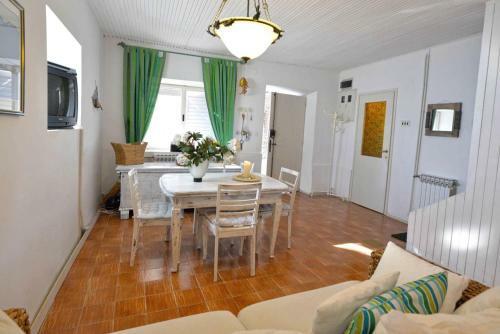 Holiday House With Wifi Zlarin - 17998