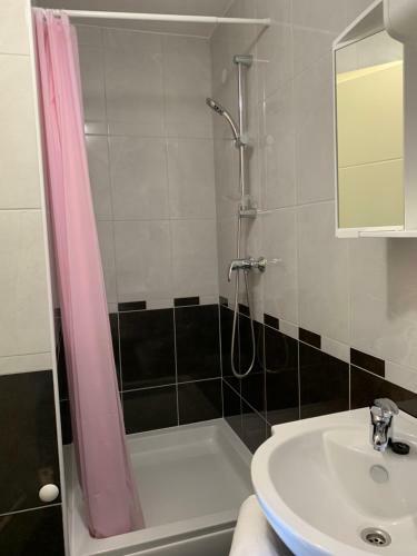 Hostal Vinarija Zlatar