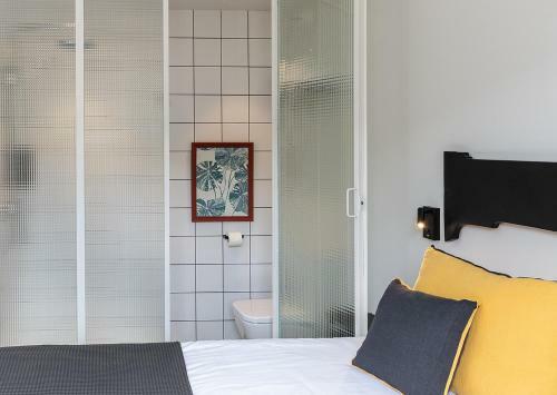 Hotel Unic - Turisme D'interior