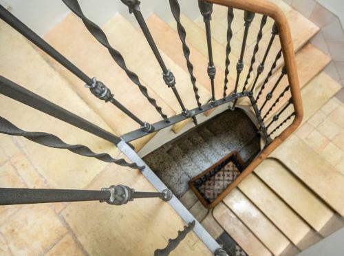 Hotel Unic - Turisme D'interior