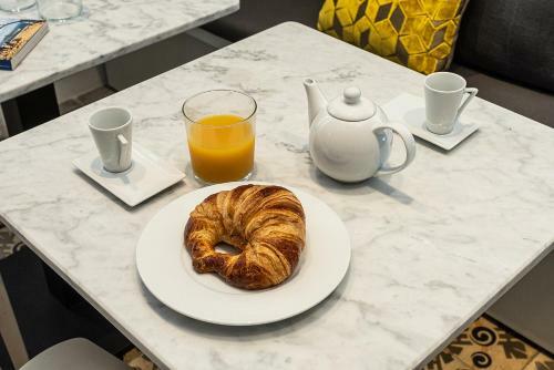 Hotel Unic - Turisme D'interior