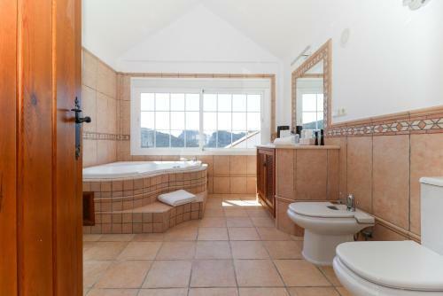 4 Br House In Benahavis Centre, Costa Del Sol