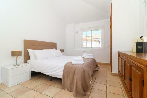 4 Br House In Benahavis Centre, Costa Del Sol