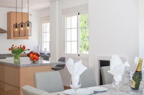 4 Br House In Benahavis Centre, Costa Del Sol