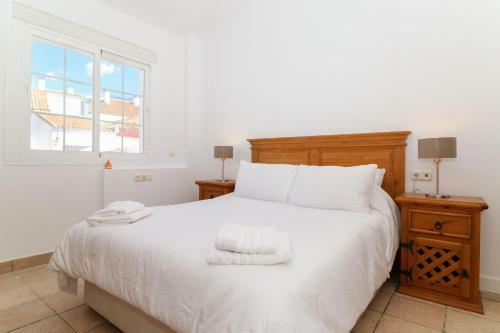 4 Br House In Benahavis Centre, Costa Del Sol