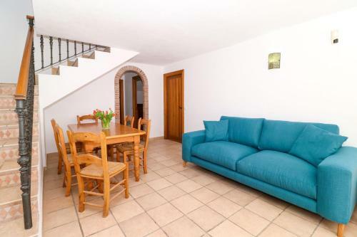 4 Br House In Benahavis Centre, Costa Del Sol