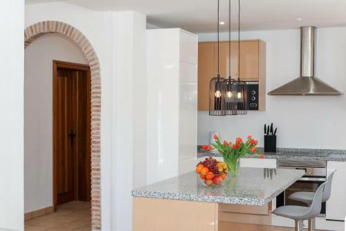 4 Br House In Benahavis Centre, Costa Del Sol