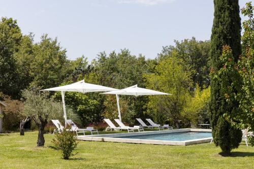 Hostal Chambre Romantique, Jacuzzi Et Lit D'exception