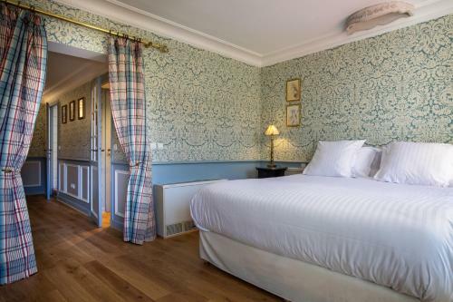Hotel Caf� De Paris