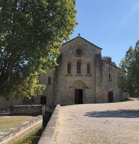 Hostal La Parenthese Saint Donat