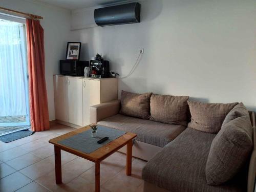 Apartments In Balatonvilagos/balaton 26340