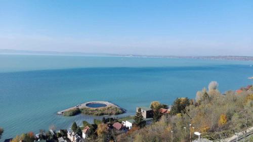 Apartments In Balatonvilagos/balaton 26340