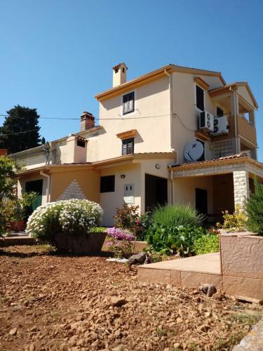 House Vera