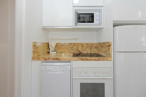 Sea Views Aloha Apartment By Ghr Rentals