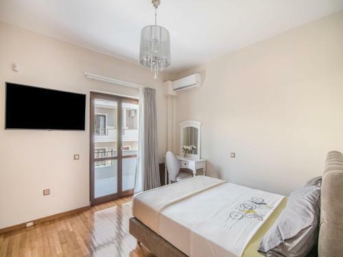 Inviting Villa In Anavissos With Whirlpool