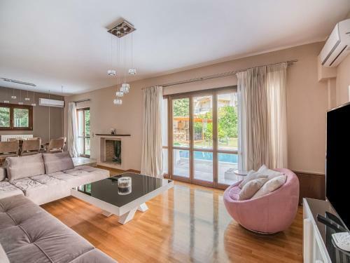 Inviting Villa In Anavissos With Whirlpool