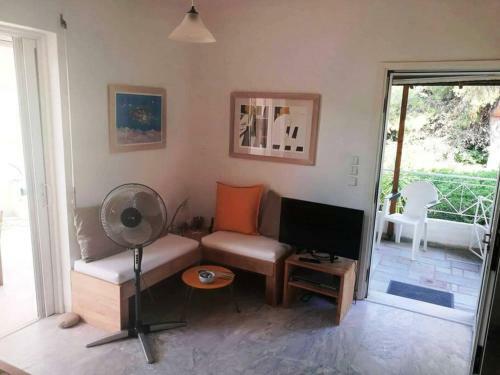 Modern Cozy House 5 Minutes Walk To The Beach