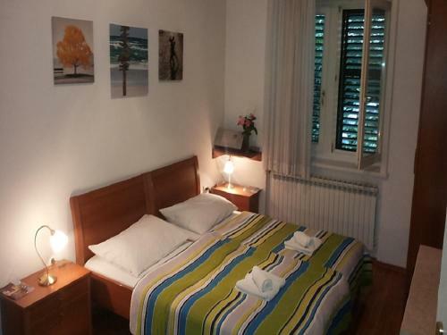 Hostal Angela Classic Rooms & Apartments