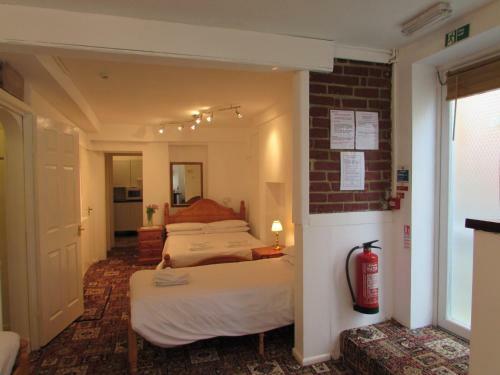 Hostal Abingdon Guest Lodge