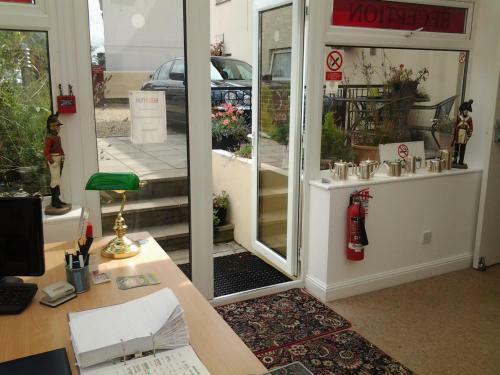 Hostal Abingdon Guest Lodge