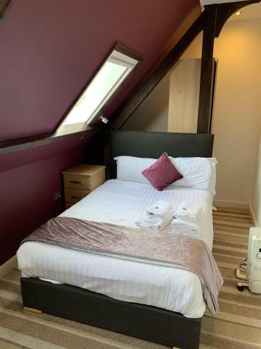 High Tor Hotel